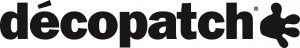 Das Bild zeigt das Logo von Décopatch mit dem Wort „décopatch“ in fetten, schwarzen Kleinbuchstaben. Auf der rechten Seite des Textes erscheint ein spritzerartiges Design. Das Logo hat einen einfachen und modernen Stil.