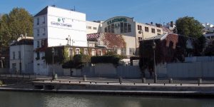 Gebäude des Firmensitzes von Exacompta in Paris am Canal St. Martin.