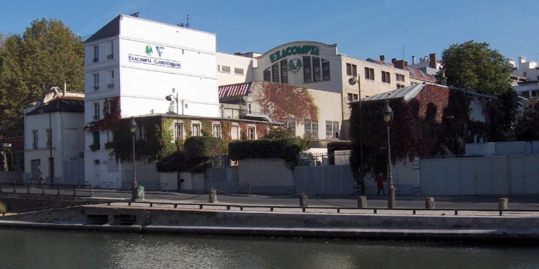 Gebäude des Firmensitzes von Exacompta in Paris am Canal St. Martin.